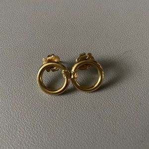 Tous Hold small earrings in golds vermeil silver. Size 1.6 cm